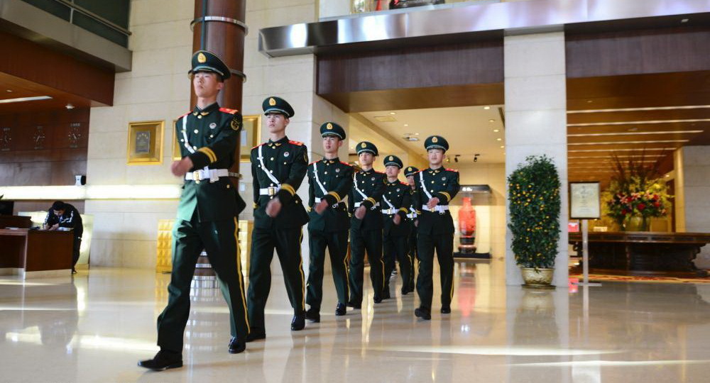 北京：全国两会在即 武警官兵进入两会时间